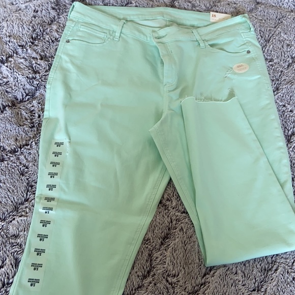 Mint Green Old Navy Jeans - Picture 2 of 2